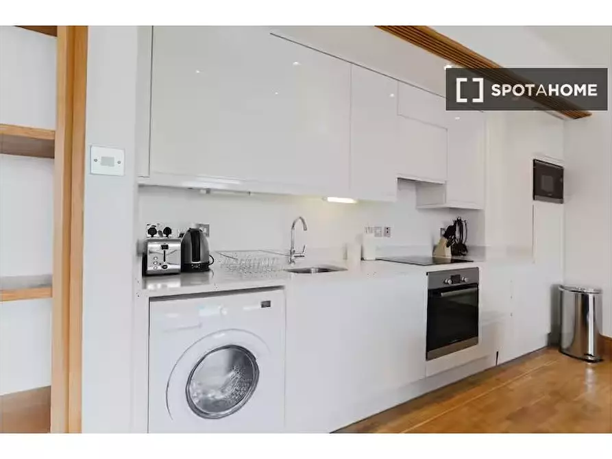 Immagine 8 di Ufficio in affitto  in Monument St a 