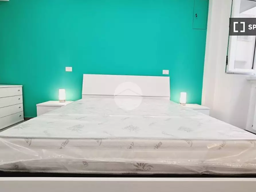 Immagine 3 di Camera condivisa in affitto  in Via Luigi Magrini a Roma