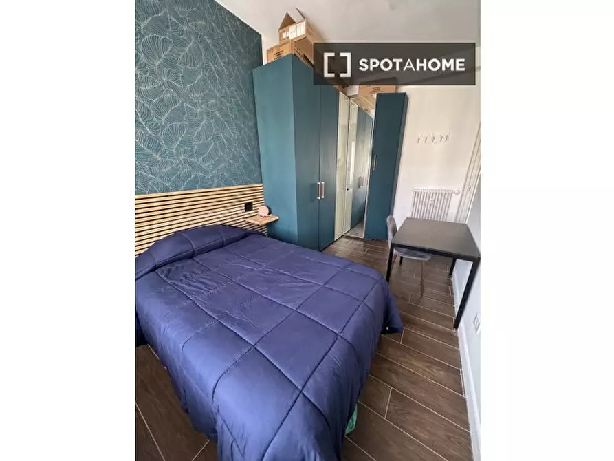 Immagine 4 di Camera condivisa in affitto  in Via Publio Valerio a Roma