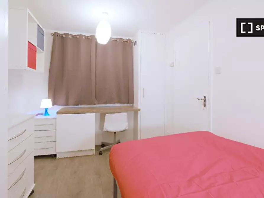 Immagine 8 di Camera condivisa in affitto  in O'Leary Square a Poplar