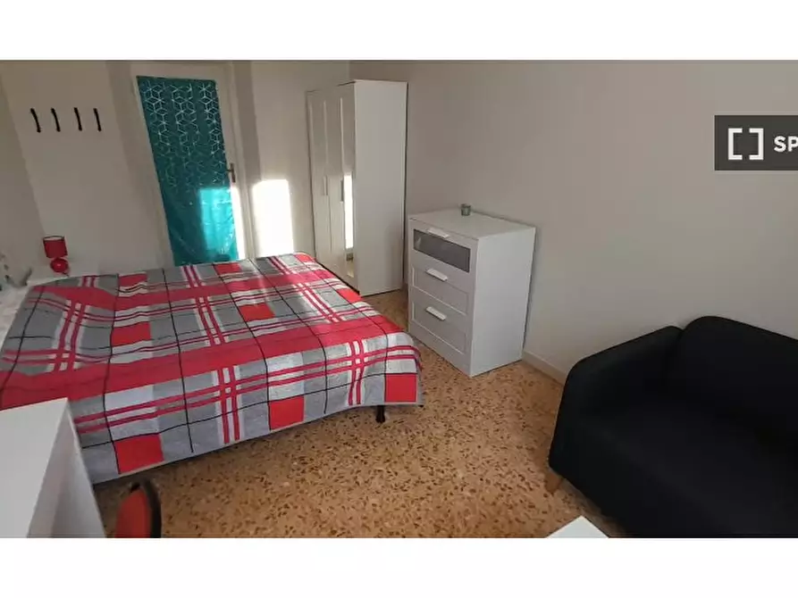 Immagine 2 di Camera condivisa in affitto  in Via Paolo Toscanelli a Firenze