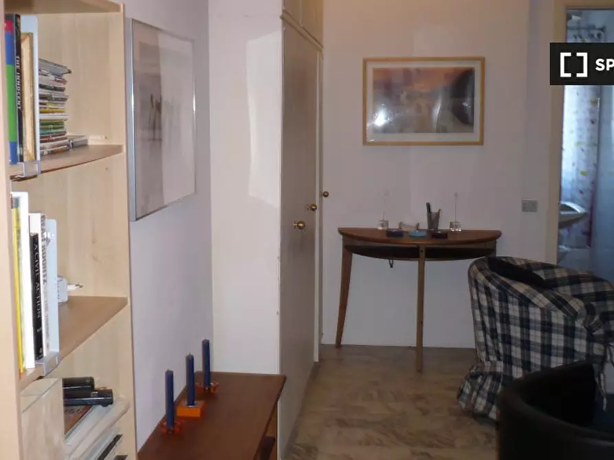 Immagine 2 di Camera condivisa in affitto  in Via Monte Oliveto a Firenze