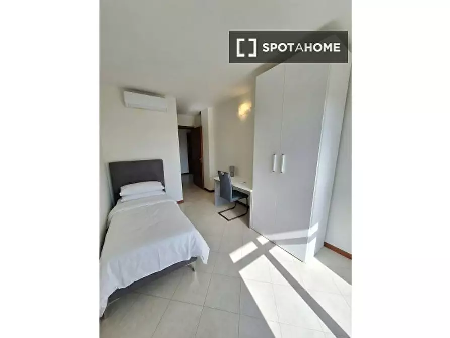 Immagine 11 di Appartamento in affitto  in Via Barona a Milano