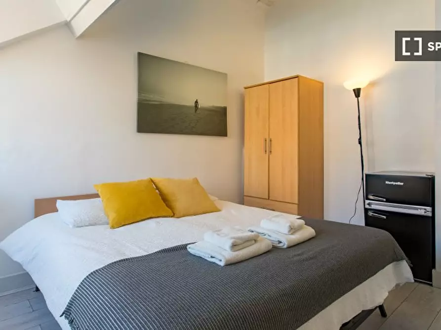 Immagine 2 di Camera condivisa in affitto  in nd Floor Apartment a Kensington