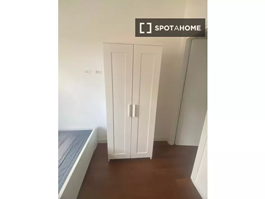 Immagine 2 di Camera condivisa in affitto  in Via Giovanni Brugnoli a Bologna