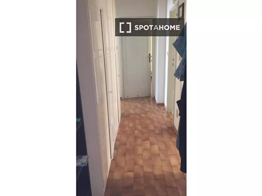 Immagine 19 di Camera condivisa in affitto  in Via Santa Croce a Bologna