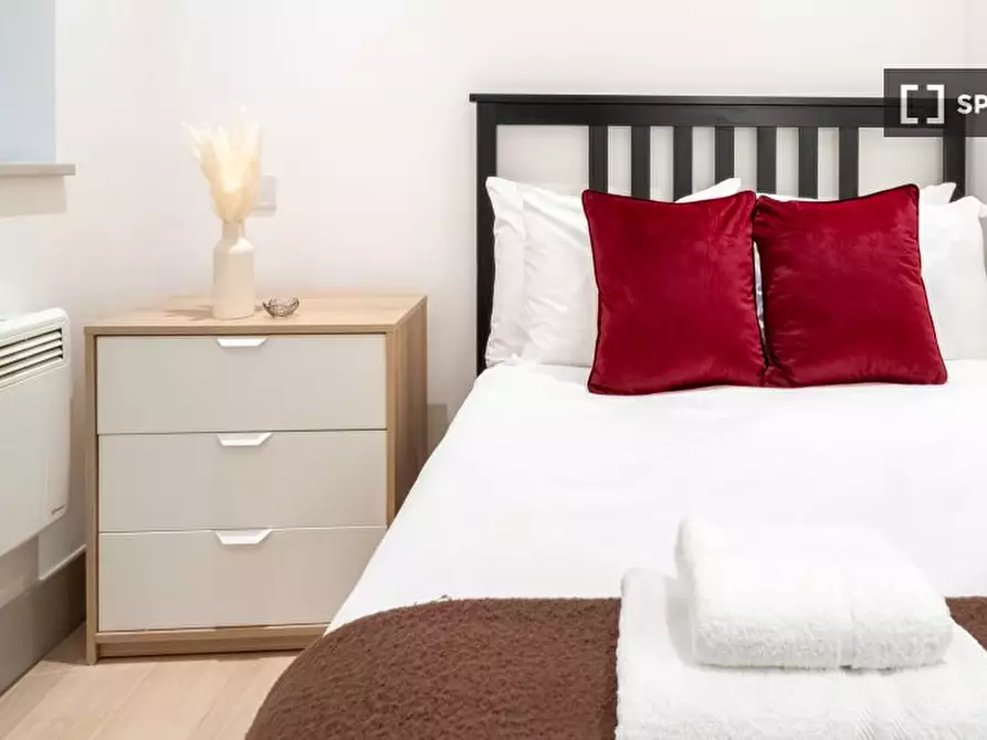 Immagine 8 di Appartamento in affitto  in Allitsen Road a Paddington