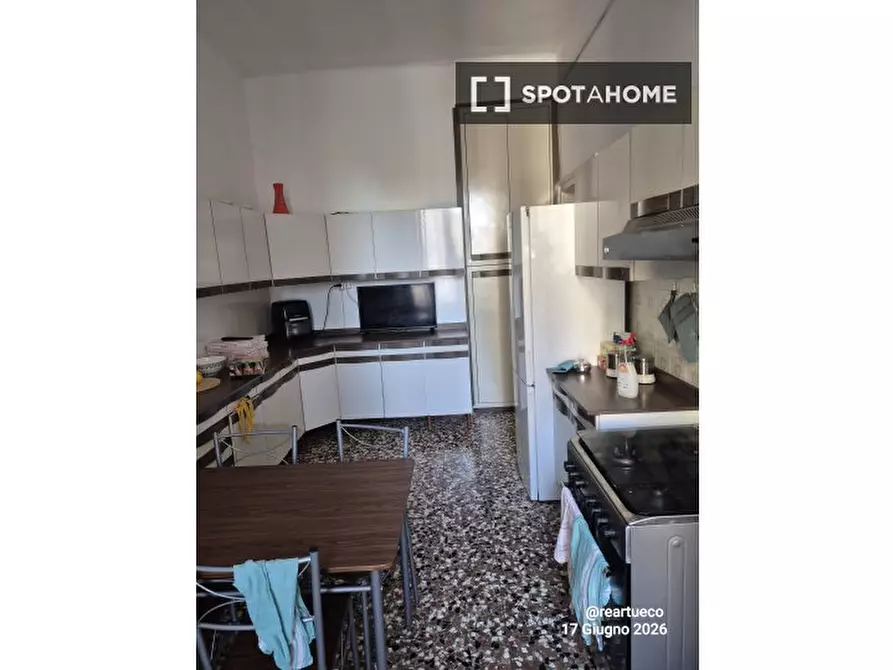 Immagine 11 di Camera condivisa in affitto  in Via Francesco de Sanctis a Milano