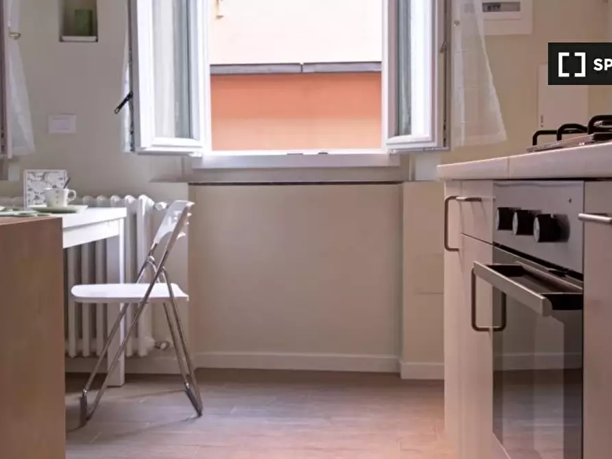 Immagine 5 di Ufficio in affitto  in Corte de Galluzzi a Bologna