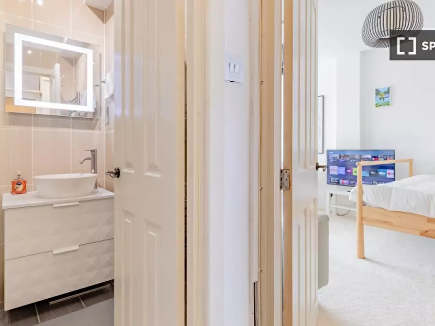 Immagine 8 di Appartamento in affitto  in Woburn Pl a Camden Town