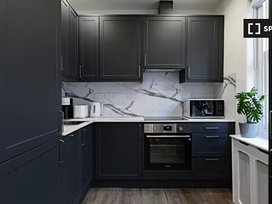 Immagine 7 di Appartamento in affitto  in 24-25 Nassau St, Fitzrovia, London W1W 7AQ, UK a Paddington