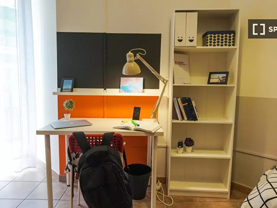 Immagine 6 di Camera condivisa in affitto  in Via Pignasecca n. a Napoli