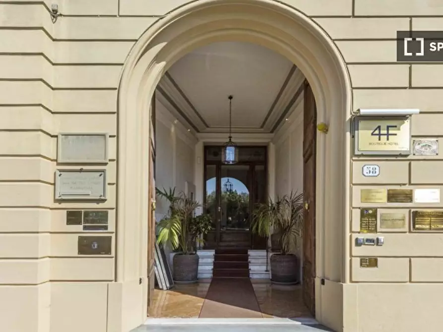 Immagine 2 di Appartamento in affitto  in Lungarno Amerigo Vespucci a Firenze