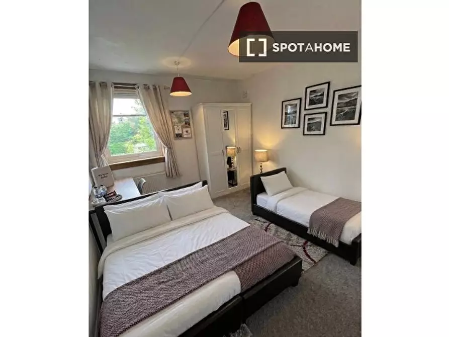 Immagine 3 di Appartamento in affitto  in Orchard Brae Gardens a Davidson's Mains, Barnton and Cramond