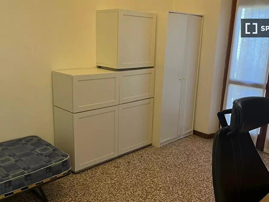 Immagine 6 di Camera condivisa in affitto  in Via Eugenio Villoresi a Inveruno