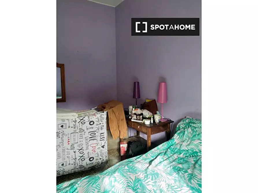 Immagine 10 di Camera condivisa in affitto  in Via Amiterno a Roma