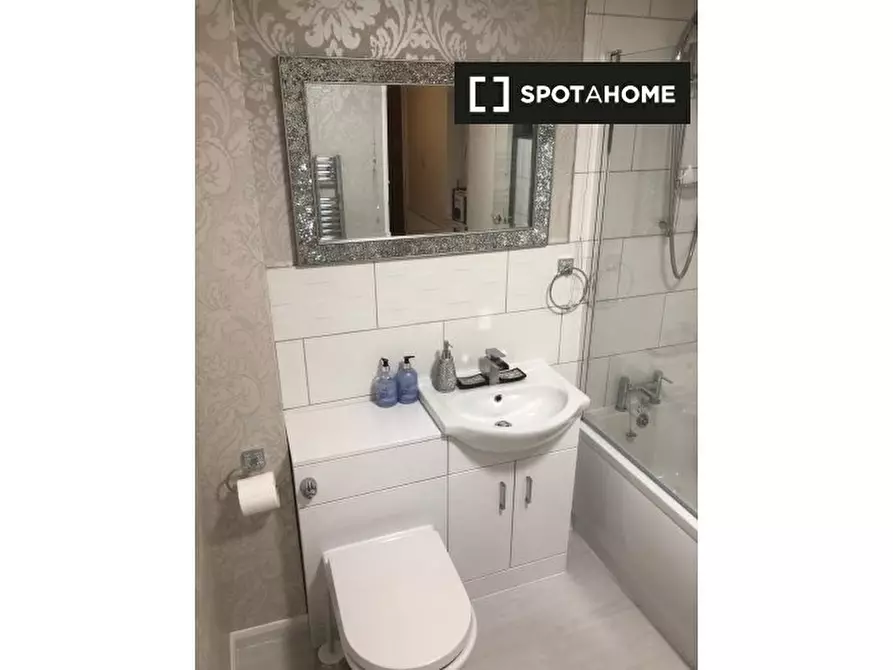 Immagine 10 di Camera condivisa in affitto  in Lorne Walk a 