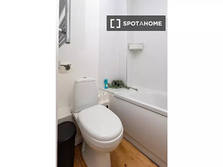 Immagine 14 di Appartamento in affitto  in Havil St a Camberwell