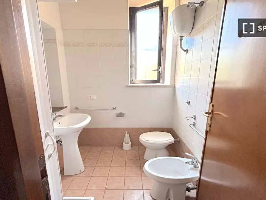 Immagine 4 di Camera condivisa in affitto  in Via Alessandro Brisse a Roma