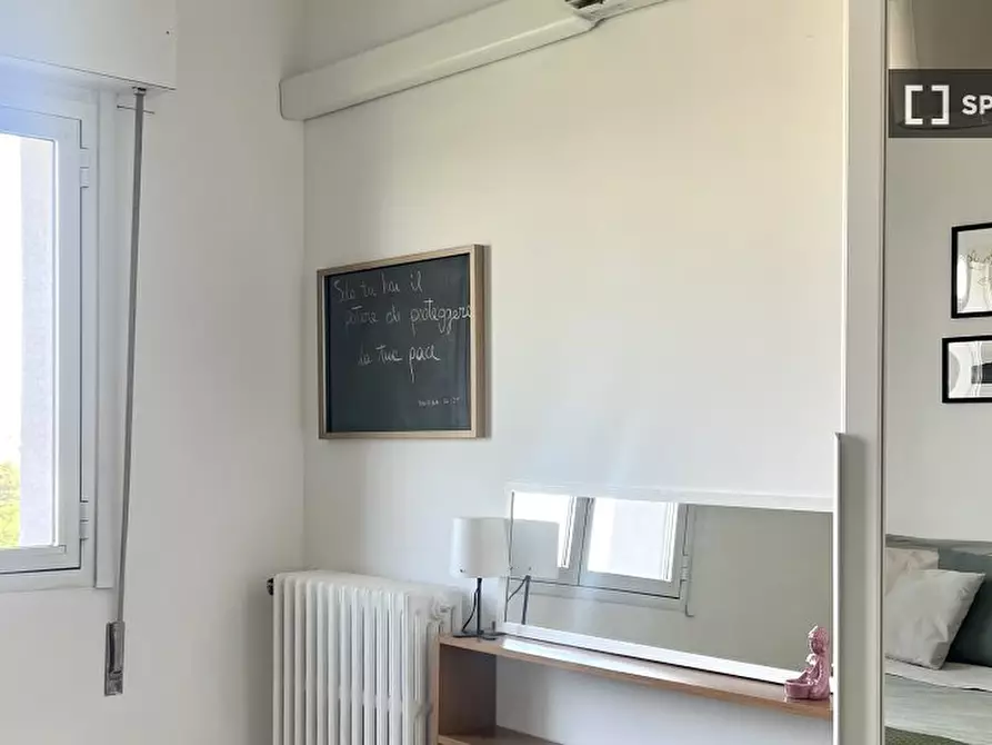 Immagine 2 di Camera condivisa in affitto  in Via dei Pini a Rozzano