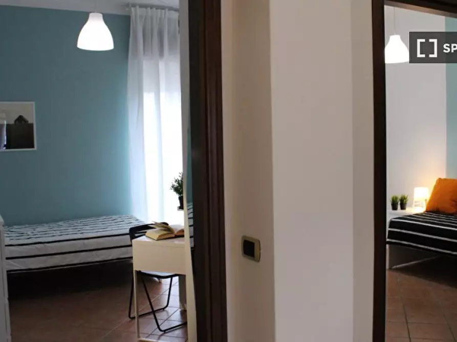 Immagine 4 di Camera condivisa in affitto  in Ambaraga a Brescia