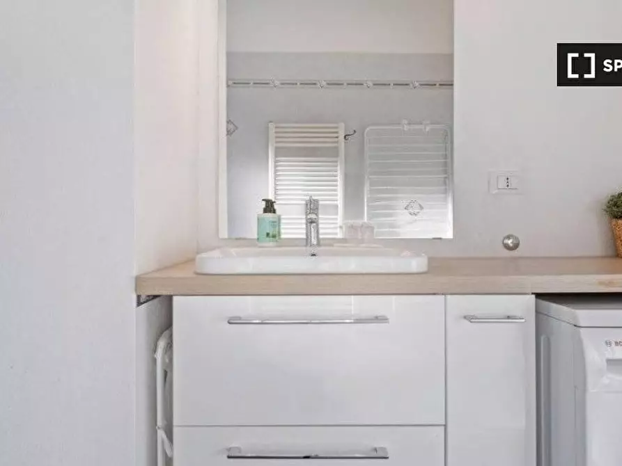 Immagine 2 di Appartamento in affitto  in Via Augusto Romagnoli a Bologna