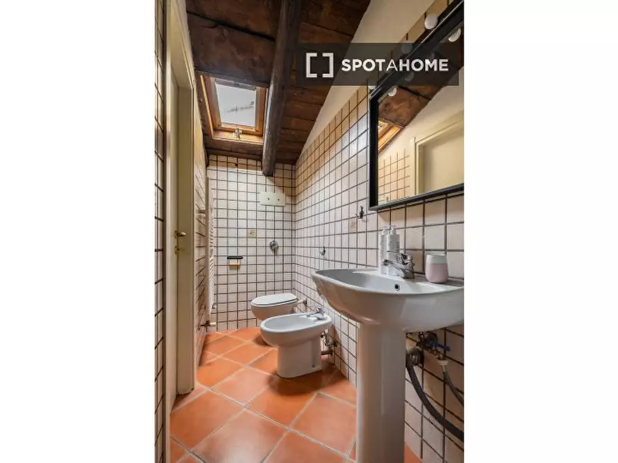 Immagine 19 di Appartamento in affitto  in Via Nosadella a Bologna