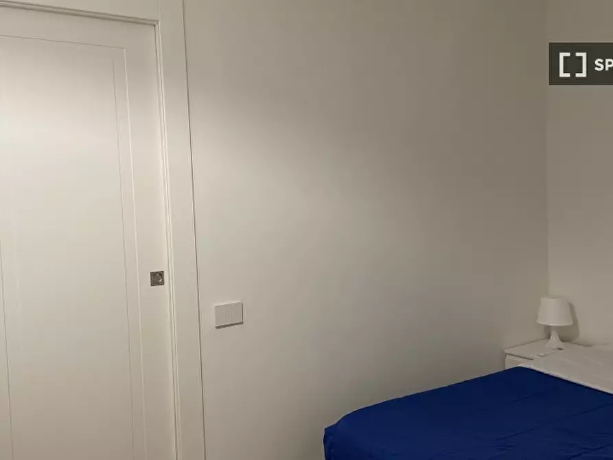 Immagine 2 di Camera condivisa in affitto  in Via Tacito a Roma