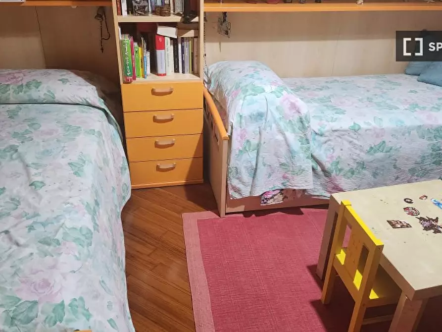Immagine 2 di Camera condivisa in affitto  in Via Mario Rossi Tancredi a Roma