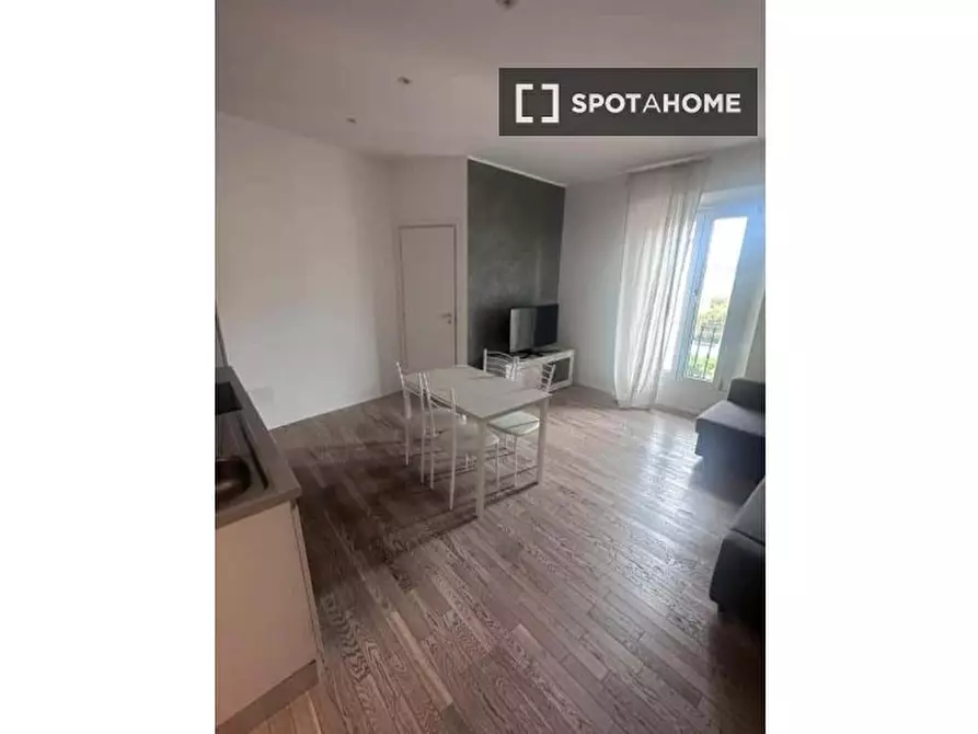 Immagine 13 di Appartamento in affitto  in Via Macedonio Melloni a Milano