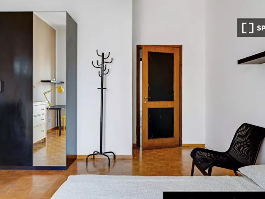 Immagine 4 di Camera condivisa in affitto  in Via Curtatone a Milano