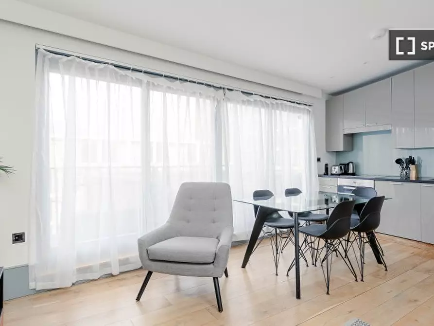 Immagine 13 di Appartamento in affitto  in Apartment a Kensington