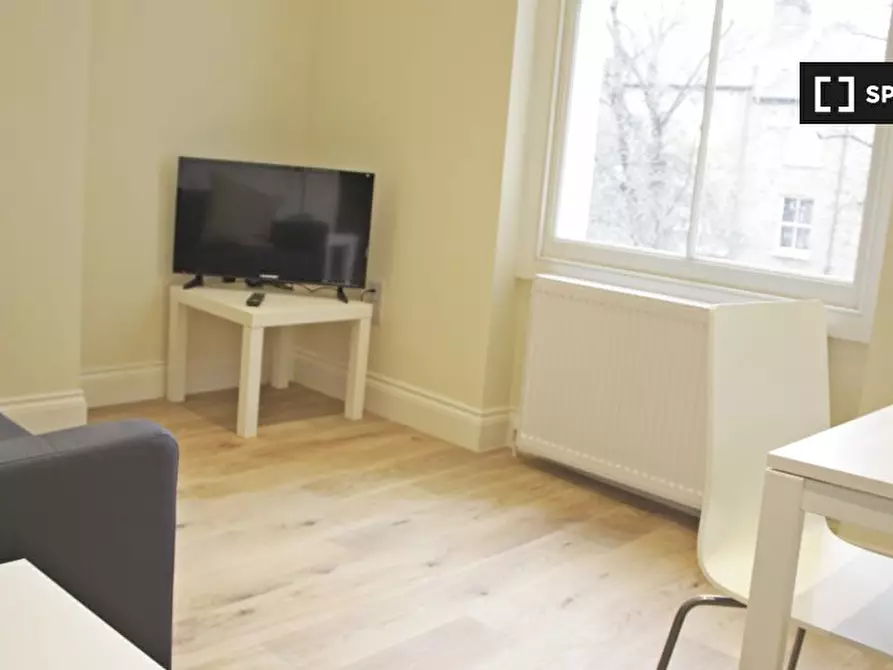 Immagine 2 di Appartamento in affitto  in Ladbroke Grove a Kensington