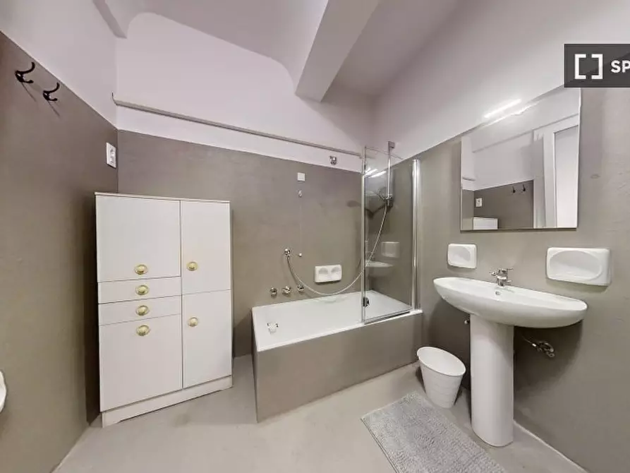 Immagine 16 di Camera condivisa in affitto  in VIA Ugo foscolo a Padova