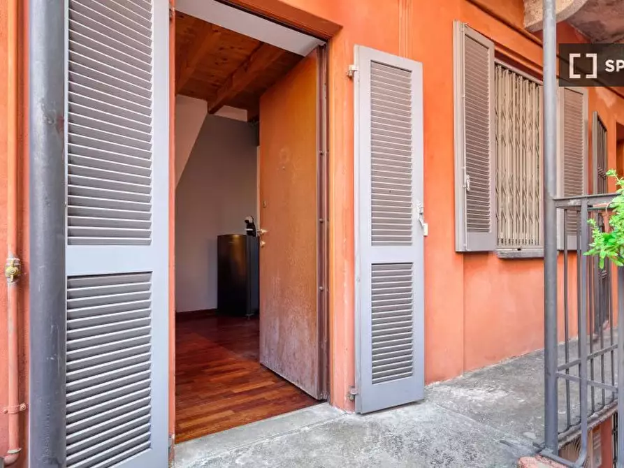 Immagine 18 di Appartamento in affitto  in Alzaia Naviglio Grande a Milano