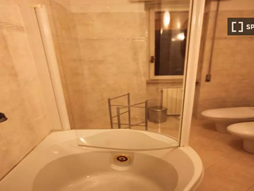 Immagine 10 di Camera condivisa in affitto  in Via Emilio De Marchi a Milano