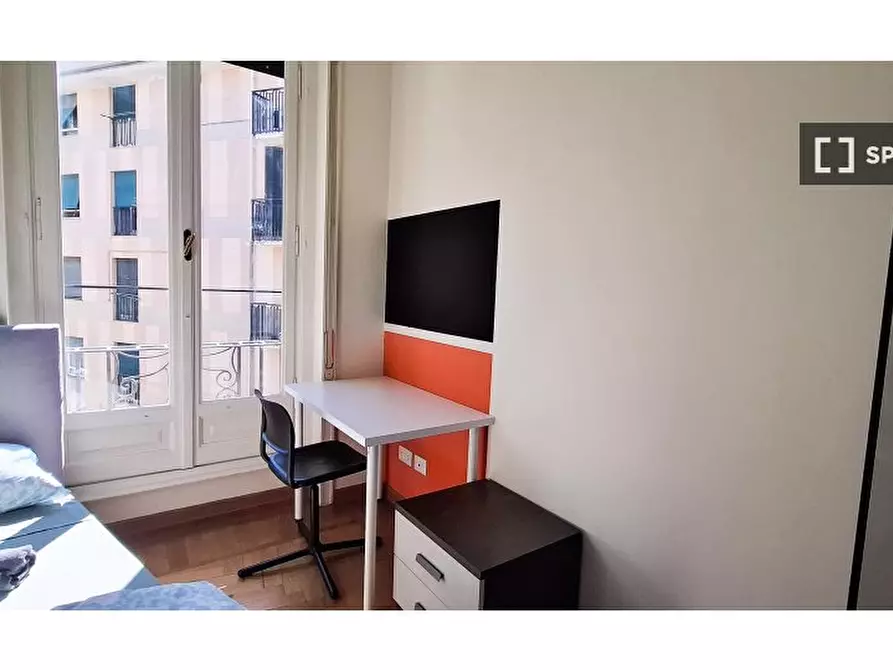 Immagine 2 di Camera condivisa in affitto  in VIA ANTON CROCCO/13 a Genova