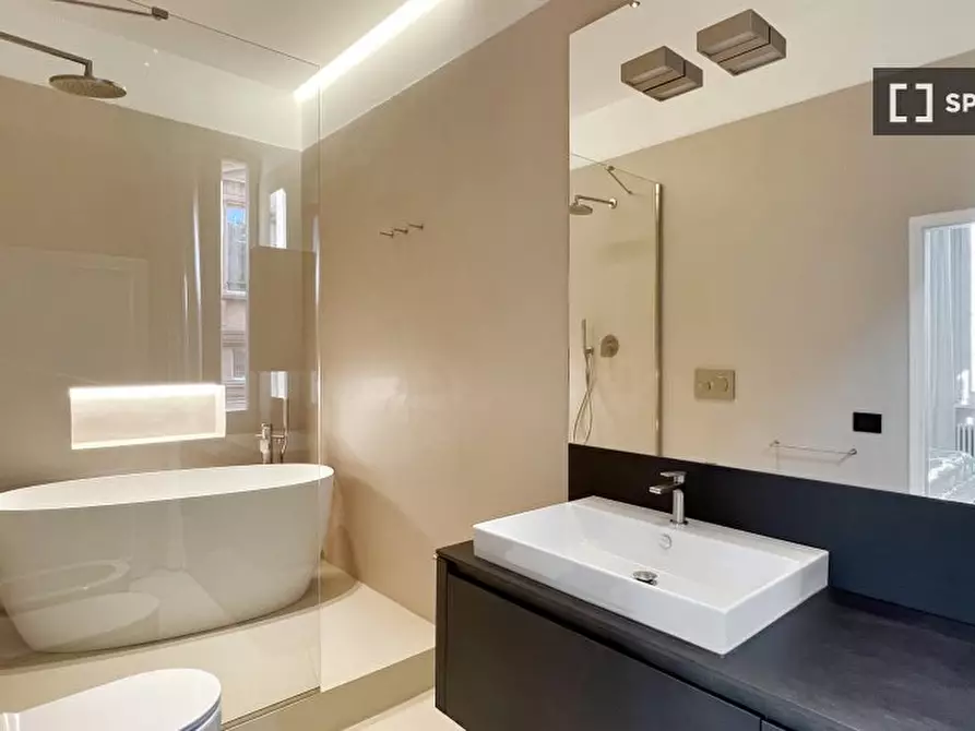 Immagine 8 di Appartamento in affitto  in Via Santo Stefano a Bologna