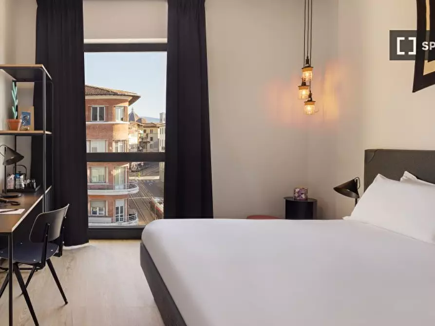 Immagine 1 di Residence in affitto  in Viale Belfiore a Firenze