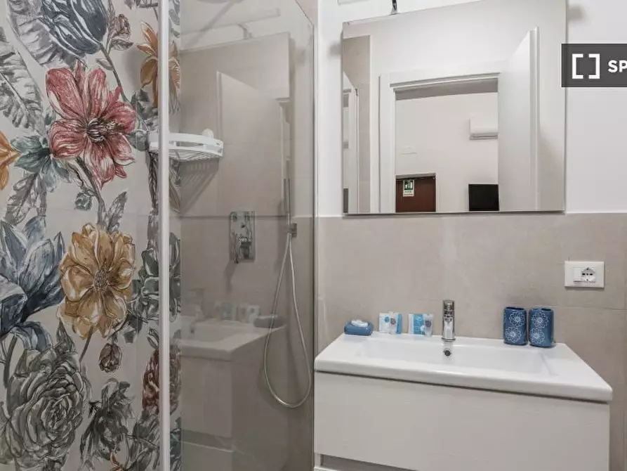 Immagine 14 di Appartamento in affitto  in Viale Giulio Cesare a Roma