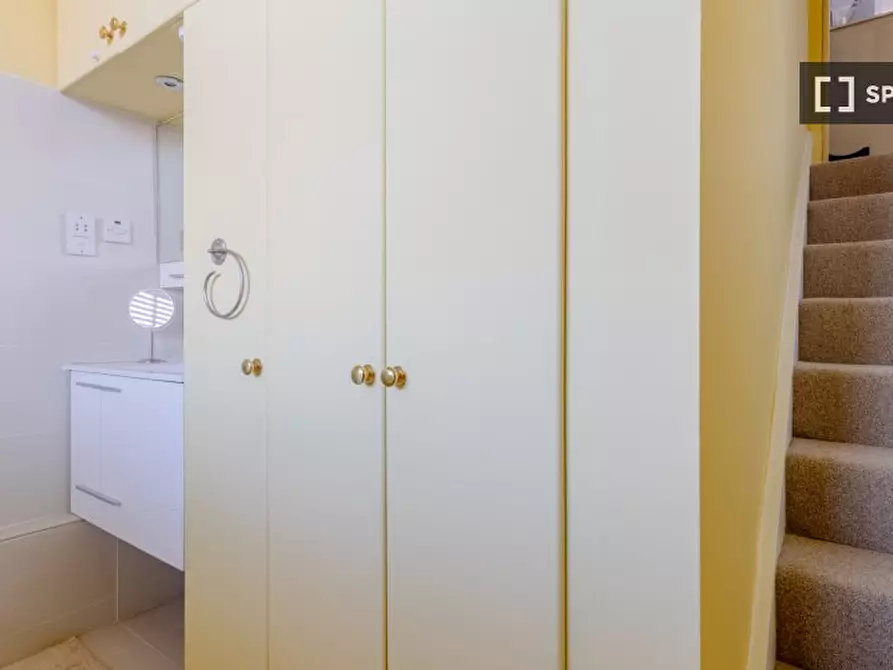 Immagine 12 di Appartamento in affitto  in flat a Kensington