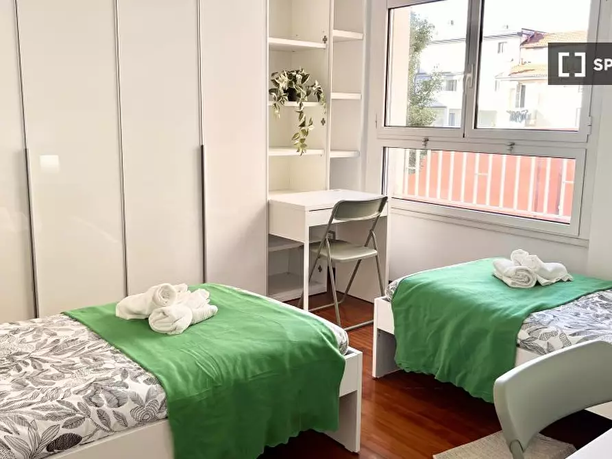 Immagine 1 di Camera condivisa in affitto  in Via Francesco Brioschi a Milano