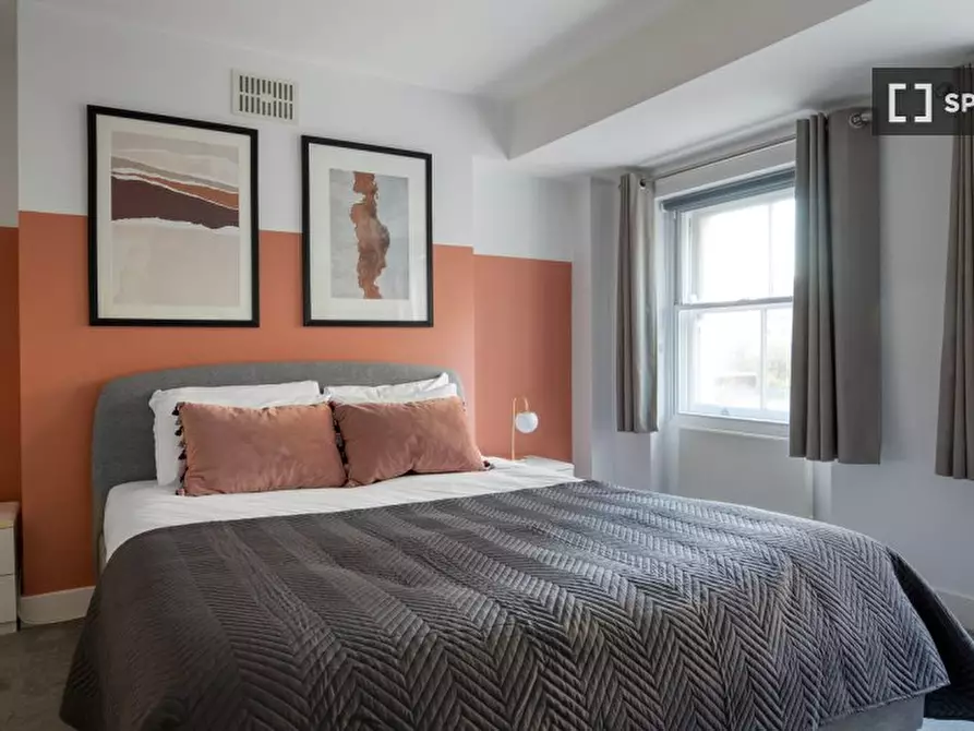 Immagine 12 di Appartamento in affitto  in Aldersgate St a Islington