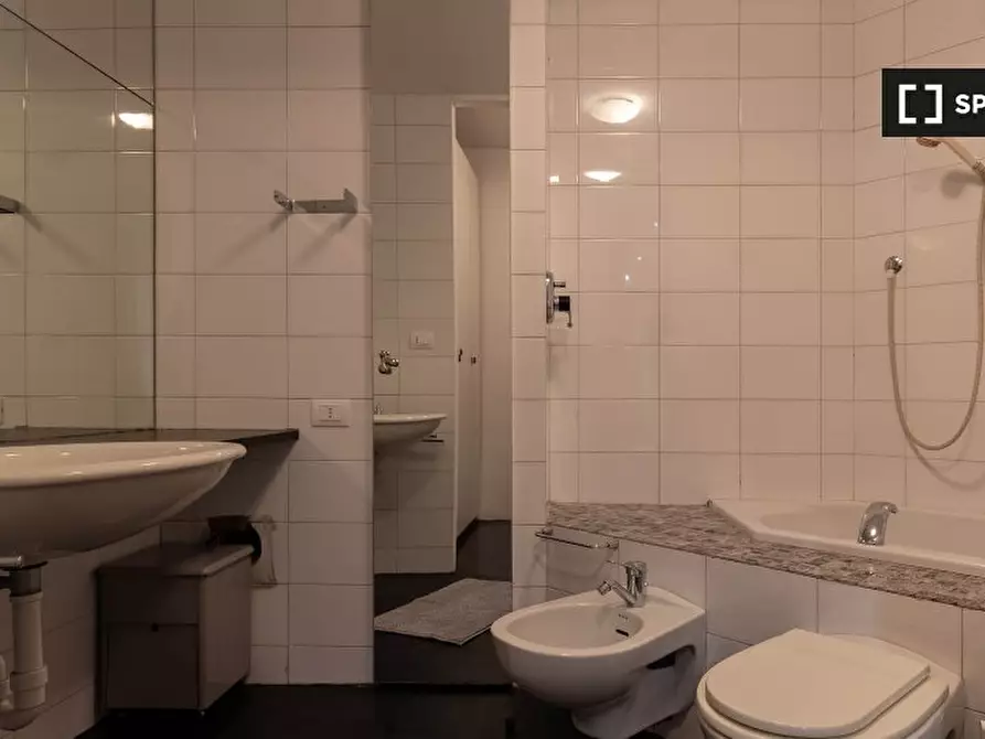 Immagine 10 di Camera condivisa in affitto  in Via Luigi Leonardo Colli a Torino