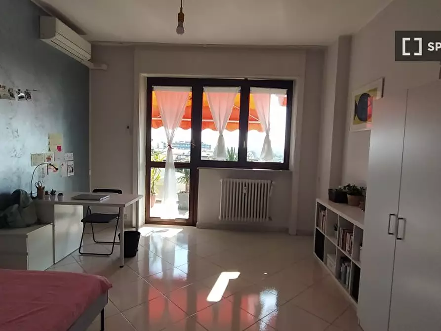 Immagine 3 di Camera condivisa in affitto  in Via Marco Polo a Corsico