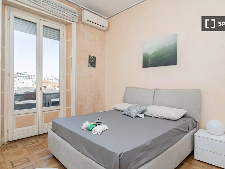 Immagine 2 di Camera condivisa in affitto  in Via Giovanni Battista Pergolesi a Milano