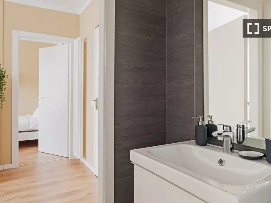 Immagine 5 di Camera condivisa in affitto  in Via Isaac Newton/B a Milano