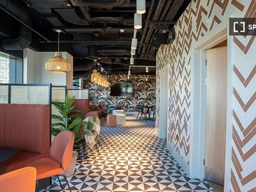 Immagine 14 di Ufficio in affitto  in Merchant Street a Brent