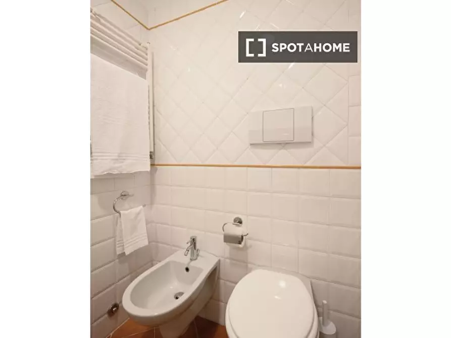 Immagine 13 di Appartamento in affitto  in Via Cavour a Roma