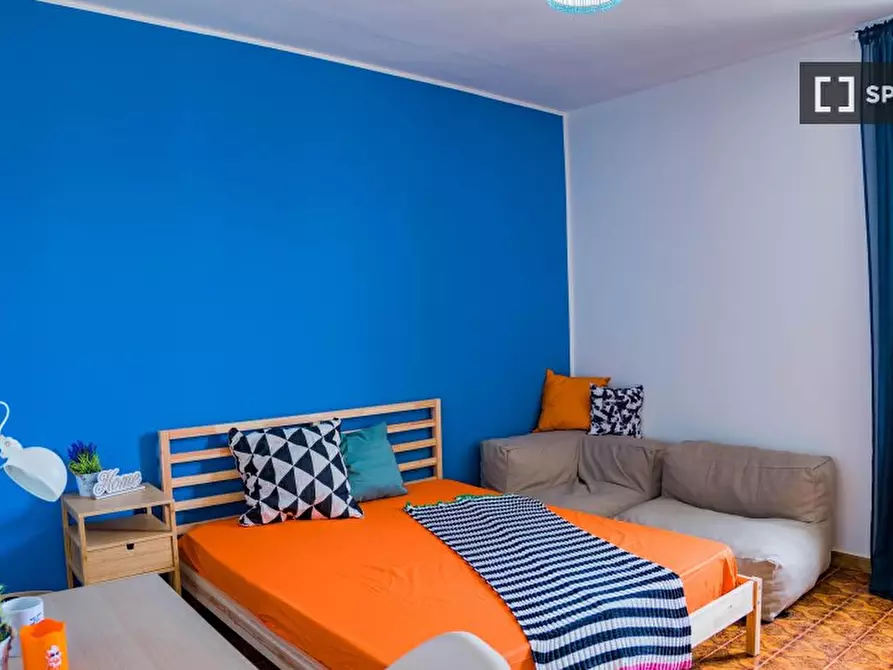 Immagine 1 di Camera condivisa in affitto  in Goldoni a Cagliari